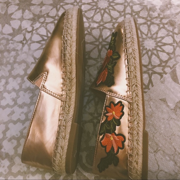 Rose gold espadrilles - Picture 4 of 4